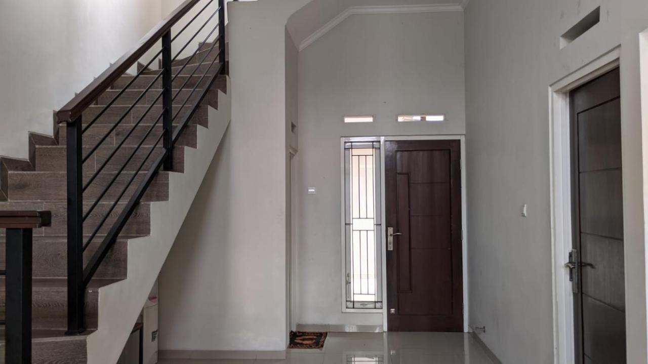Homestay Omah Venus Jenggrik Exterior photo